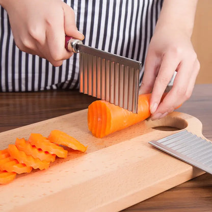 Multi-Functional Stainless Steel Wavy Knife for Vegetables