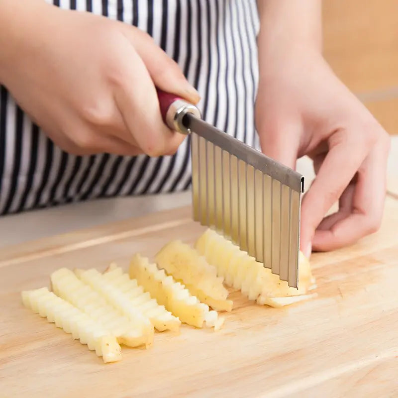 Multi-Functional Stainless Steel Wavy Knife for Vegetables